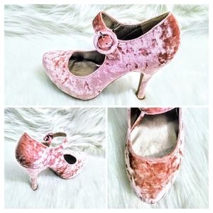 NEW! CUTE! PINK VELVET PUMP!
